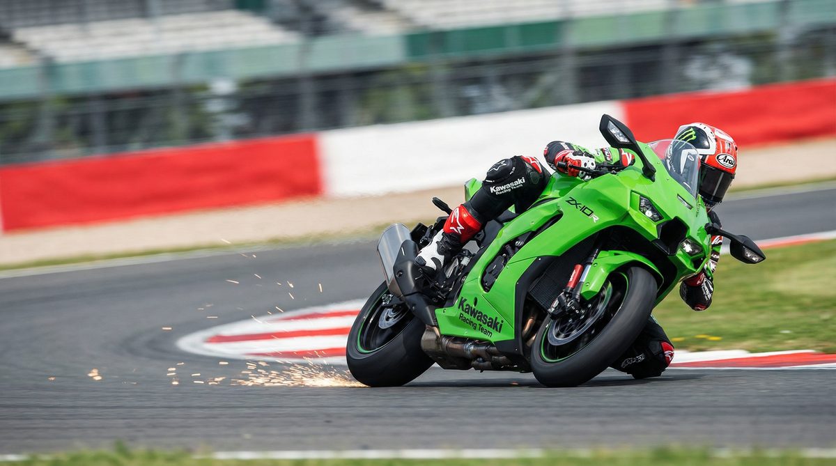 蜜芽摩托车视频